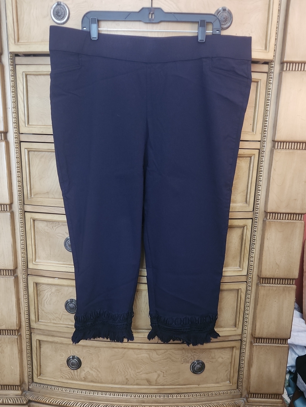 Zac & Rachel Navy Crochet Trim Capri Pants